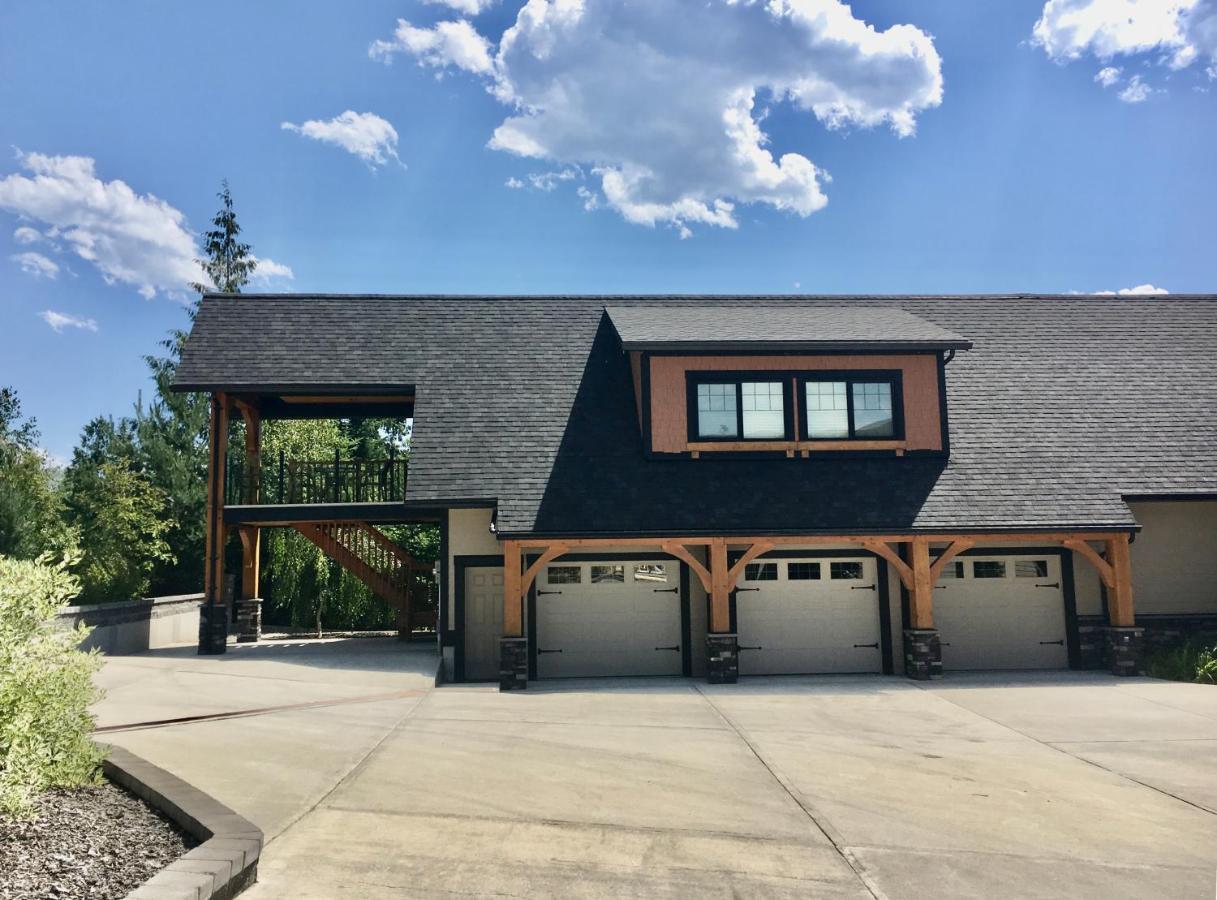 Kootenay Wild Guest Suites Nelson Exterior photo